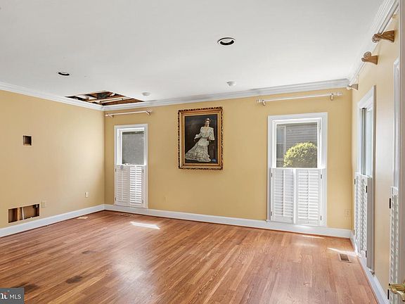 4th image of 16311 Banbury Ln