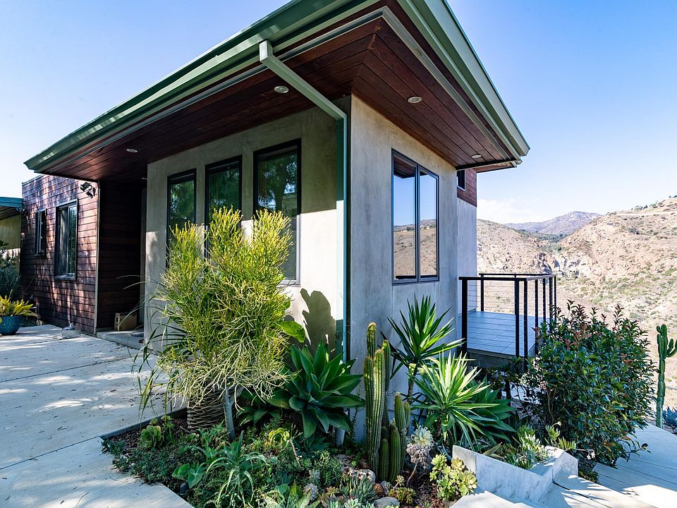 1st image of 5940 Murphy Way