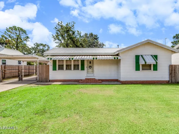 111 S Bonin St, Loreauville, LA 70552