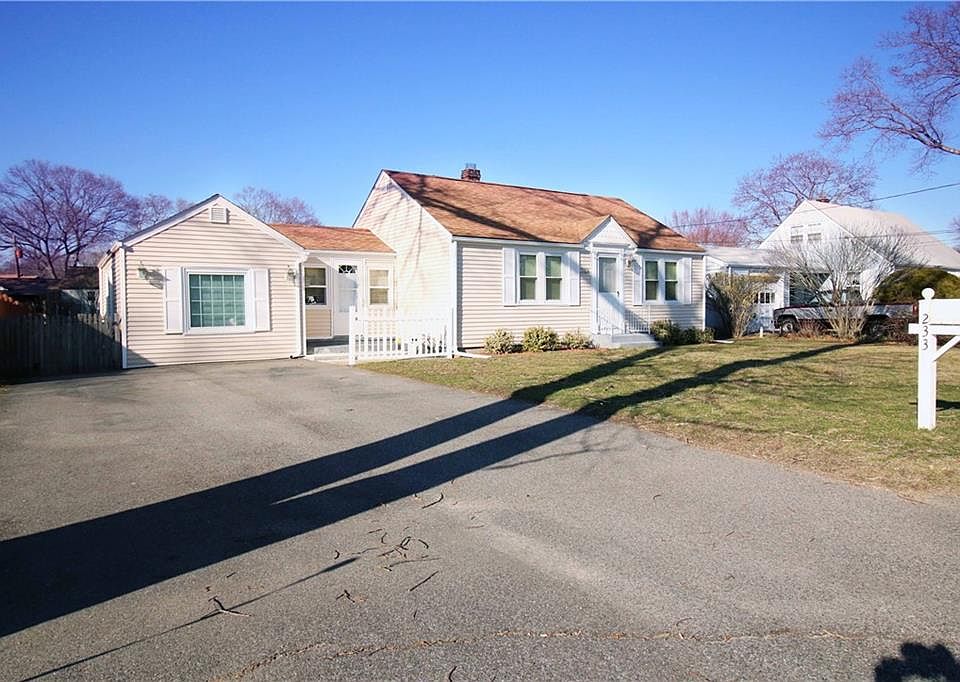 2nd image of 233 Long St