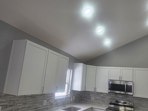 5th image of 514 Delaware St