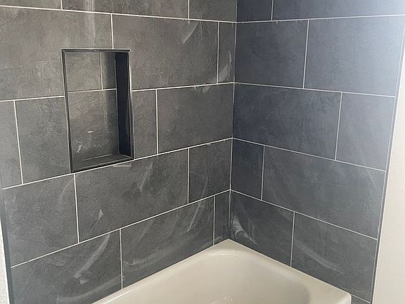 5th image of 1015 Park Ave NE #1015