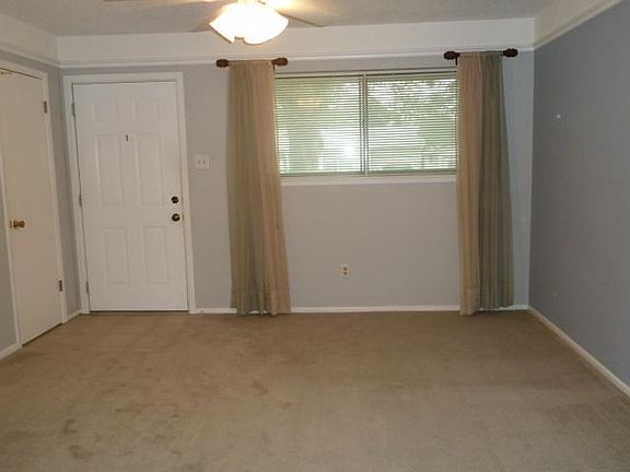 2nd image of 749 Tanglewood Dr