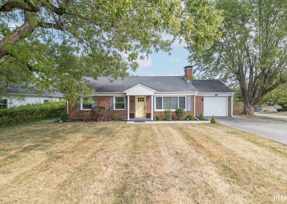 1st image of 728 Crescent Dr