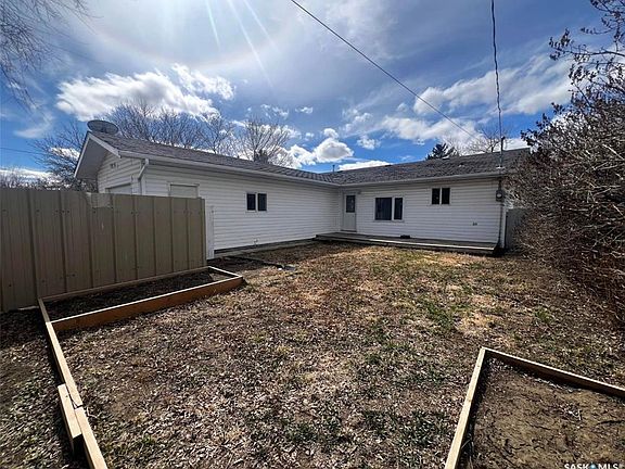 2nd image of 349 10th AVENUE NW