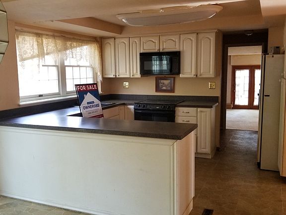 3rd image of 703 E Grist Mill Way