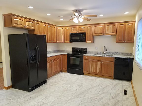 3rd image of 5192 Kornwal Dr