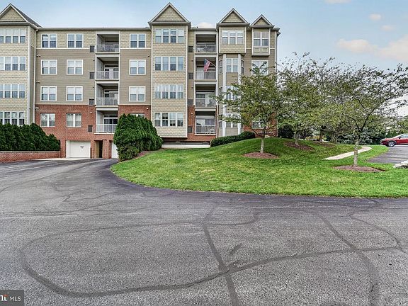 3rd image of 2250 Bear Den Rd Unit 305