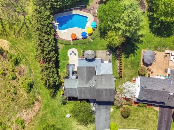 942 Liberty St, Belvidere Twp., NJ 07823