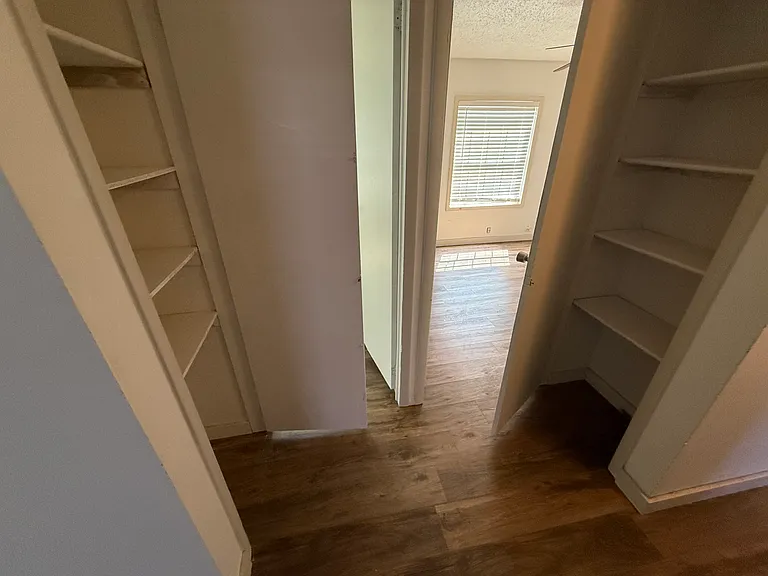 4709 Auburn St — Photo 16
