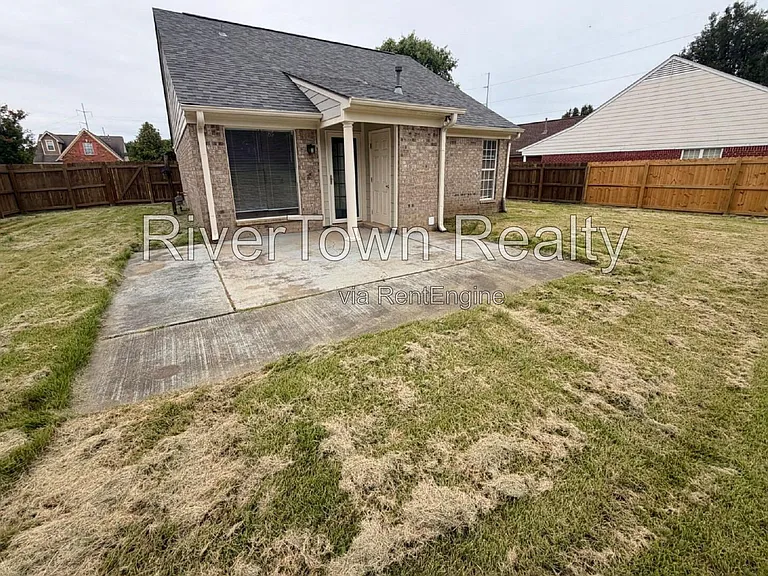 10570 Pecan View Dr — Photo 21