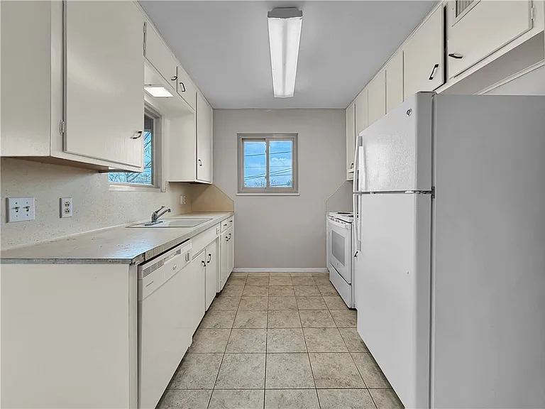 3450 S Alameda St — Photo 9