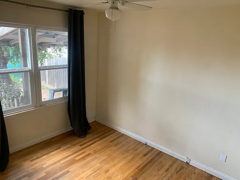2nd bedroom as seen from the door