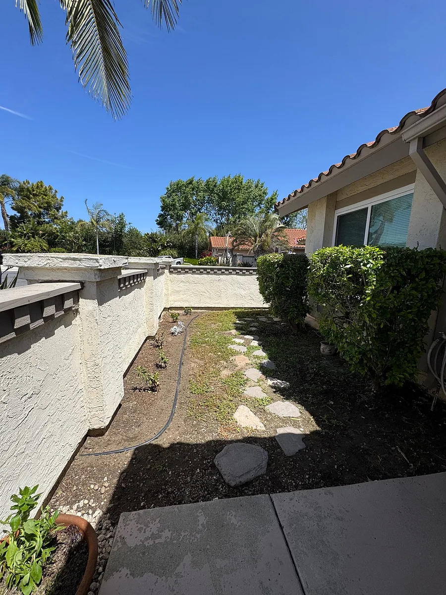 Building Photo - 4889 Gardenia St