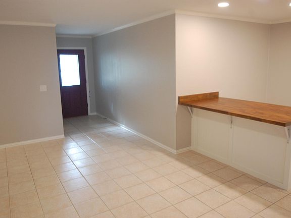 3rd image of 7007 Newlin Cir