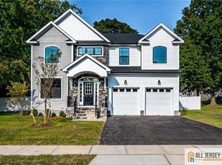 10 Hector Ave, Edison, NJ 08817