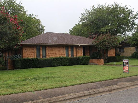 4th image of 1255 Glen Ave
