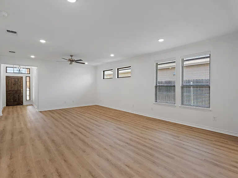 7310 Caladium Dr — Photo 9