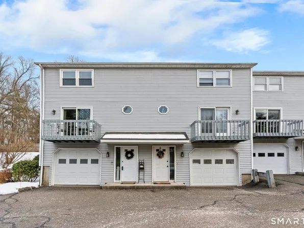 100 Northampton Lane APT 9, Plainville, CT 06062