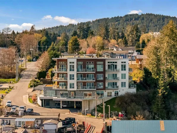 1820 Maple Ave S #306, Sooke, BC V9Z 0N9