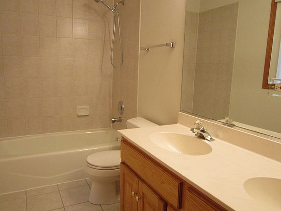 5th image of 6640 N Harlem Ave APT 1N