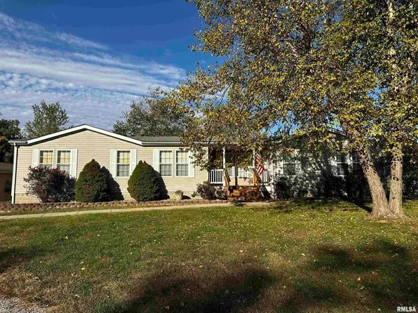 13411 Hamilton Pike Rd, Whittington, IL 62897