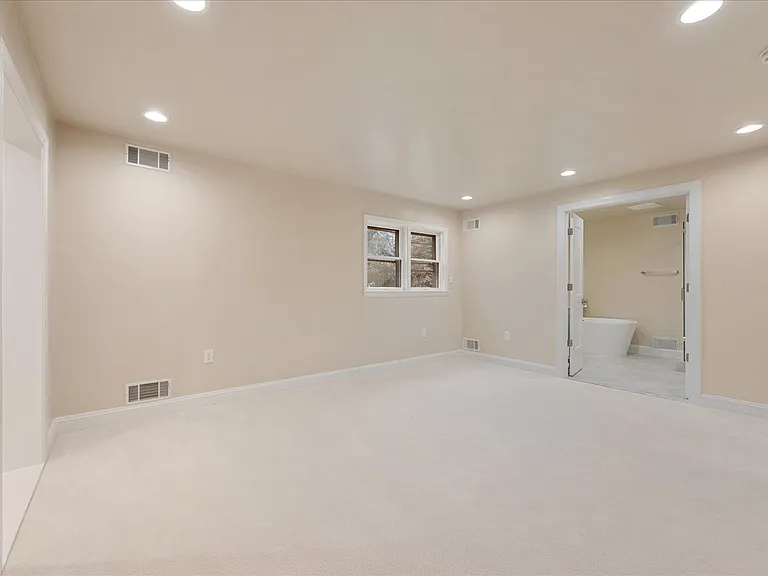 9036 Jeffery Rd — Photo 42