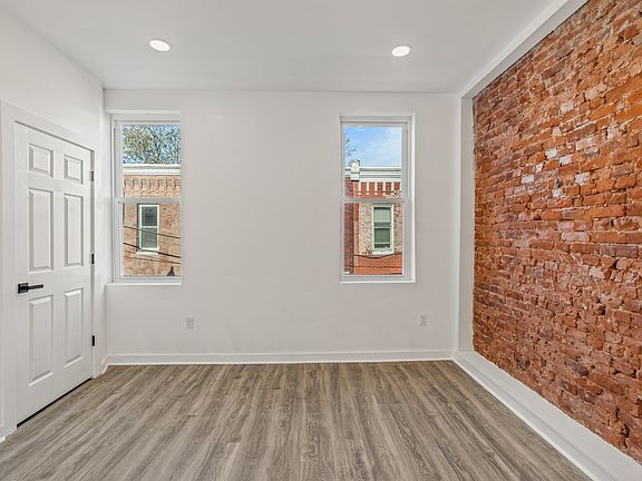 3rd image of 1332 W Toronto St #B