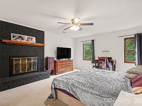 4th image of 1416 Rivermont Dr