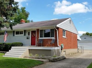 12 Choctaw Ln, Milford, OH 45150