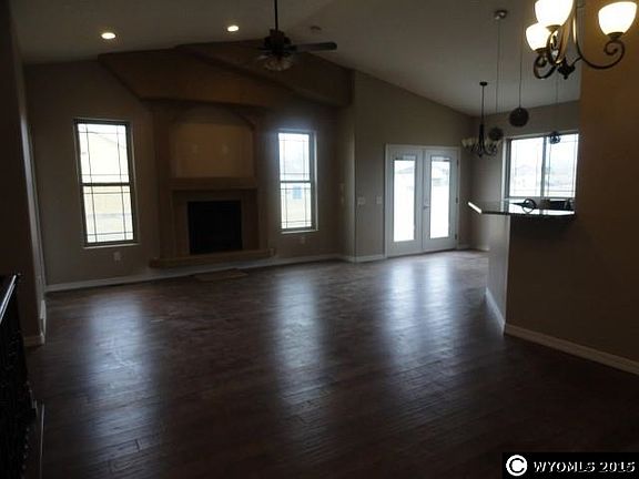 3rd image of 1002 Remington Blvd