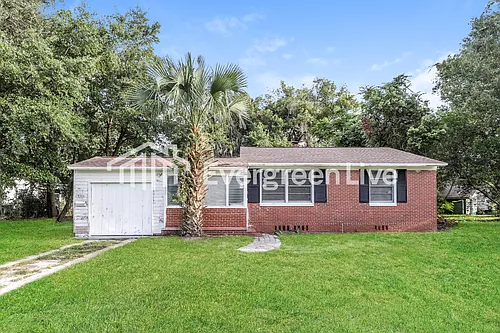 8258 Lexington Dr Photo 1