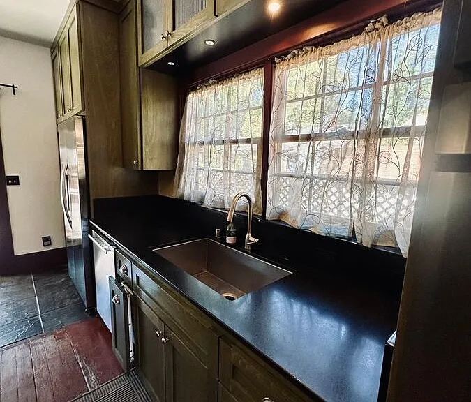 588 Marsh Ave — Photo 21
