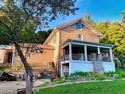 3rd image of 771 Cross St