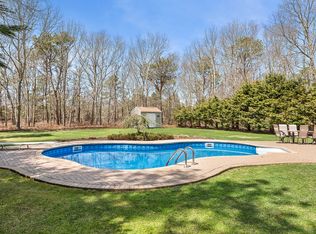 16 Jennifers Path, Westhampton Beach, NY