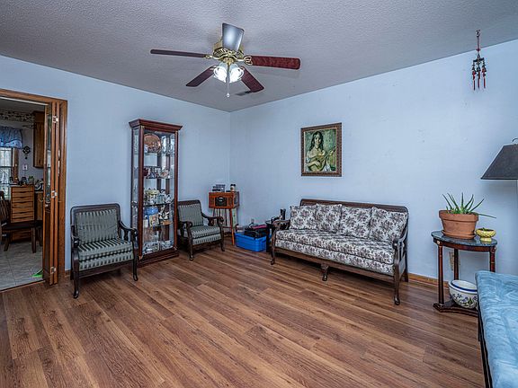 5th image of 108 Pine Grove Dr