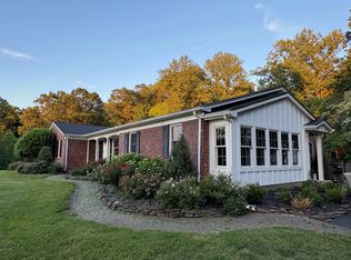 19728 Gleedsville Rd, Leesburg, VA 20175