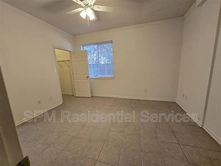 2705 Mayfair Dr #H-104 — Photo 3
