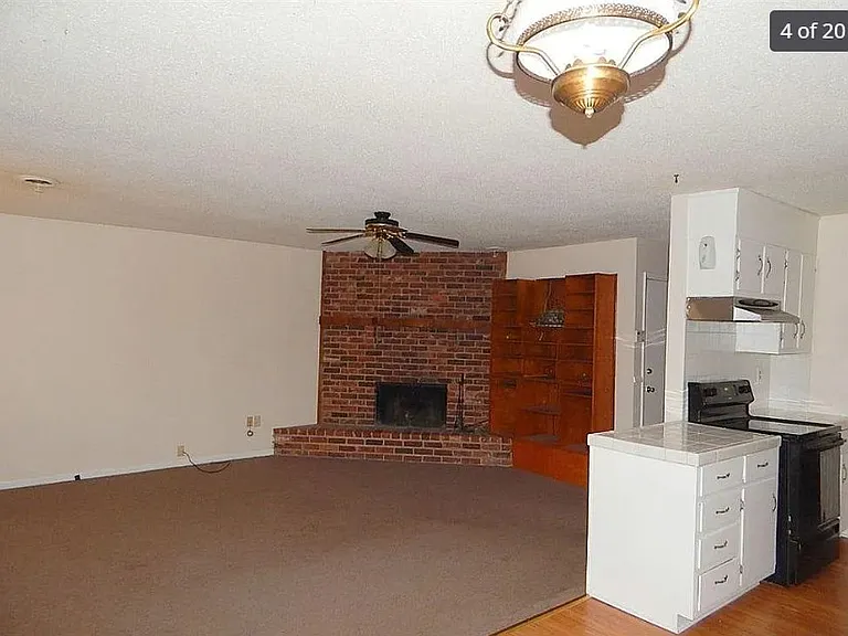 1111 Club View Dr NW — Photo 4