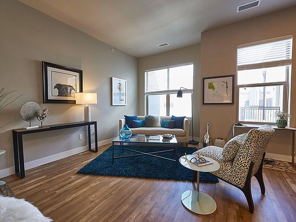 3rd image of 2284 S Josephine St #1