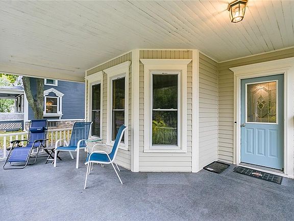 3rd image of 254 Bristol St
