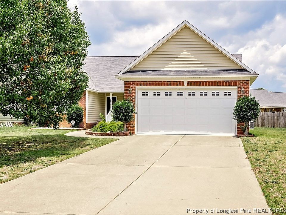 817 Camwheel Dr, Hope Mills, NC 28348 Zillow