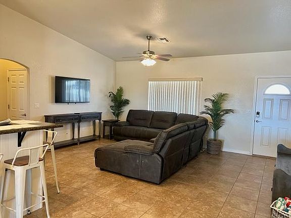 4th image of 29901 Palisades Dr