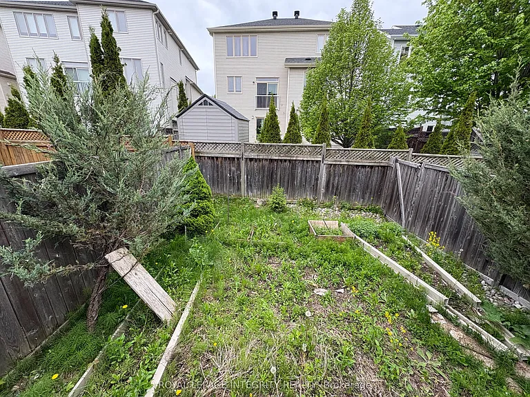 254 Badgeley Ave — Photo 36