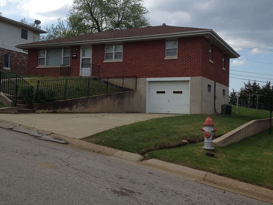 1st image of 1904 N Parkway