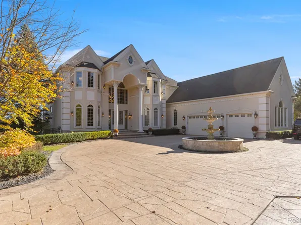 17758 Devonshire Ct, Northville, MI 48168