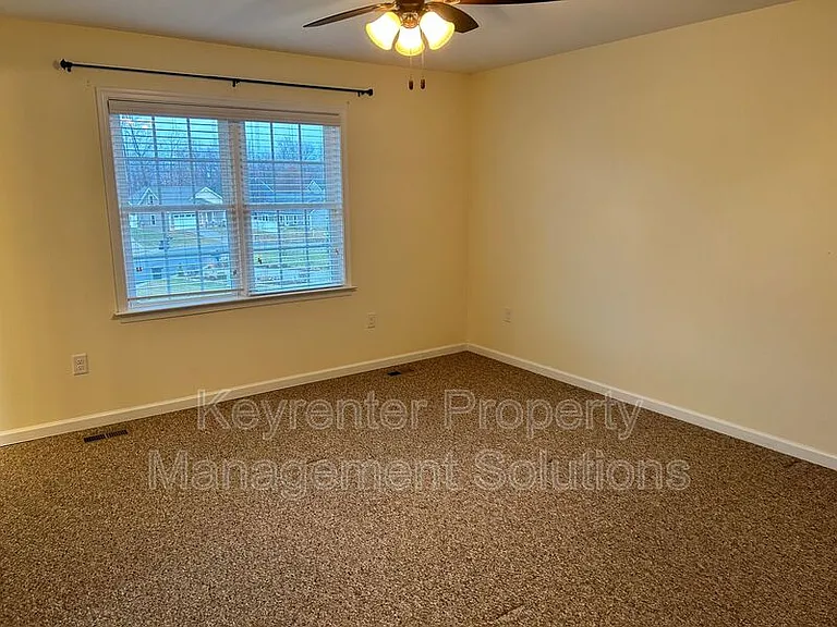 107 Oakstone Run — Photo 34