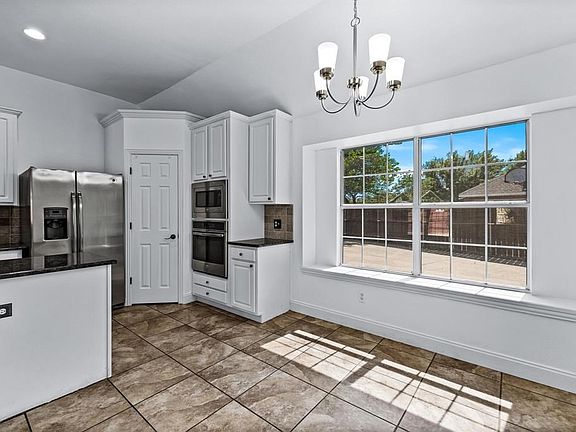 4th image of 11851 Benwick Dr