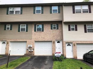 122 Pine Ct, Pittsburgh, PA 15239