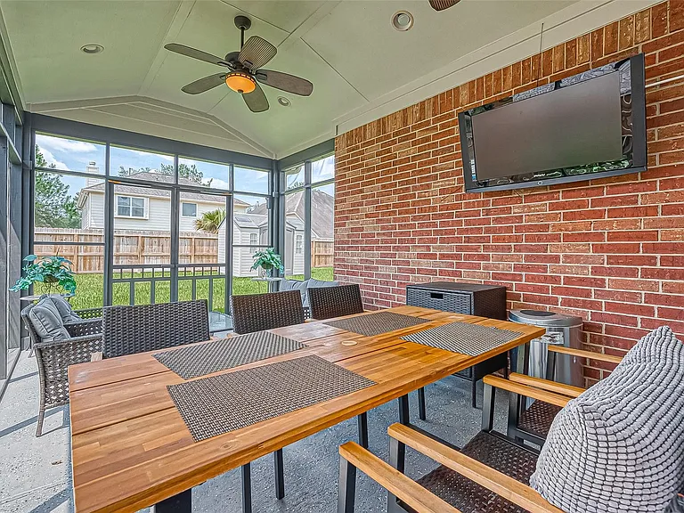 2218 Falcon Knoll Ln — Photo 44